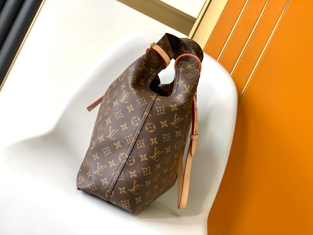 Louis Vuitton Shopping Bags